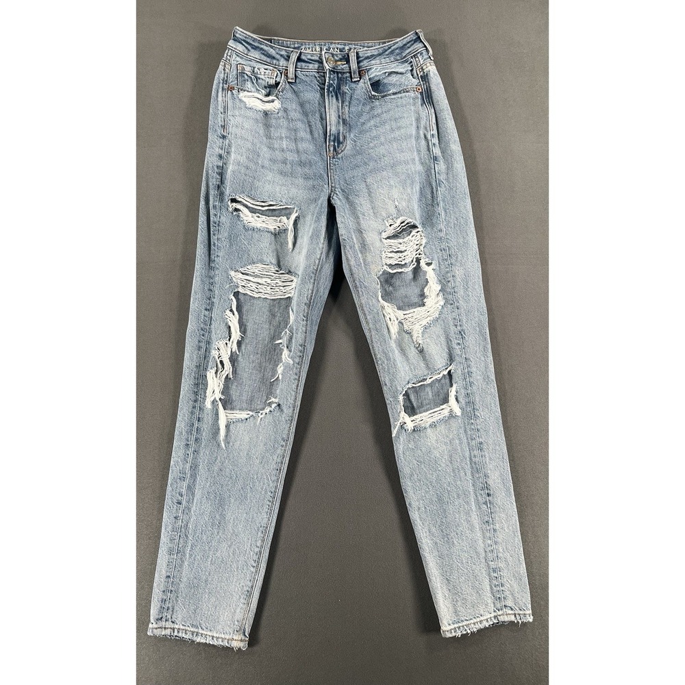 American Eagle Distressed Light Wash High Waisted Ripped Mom Jeans Size 2 REG